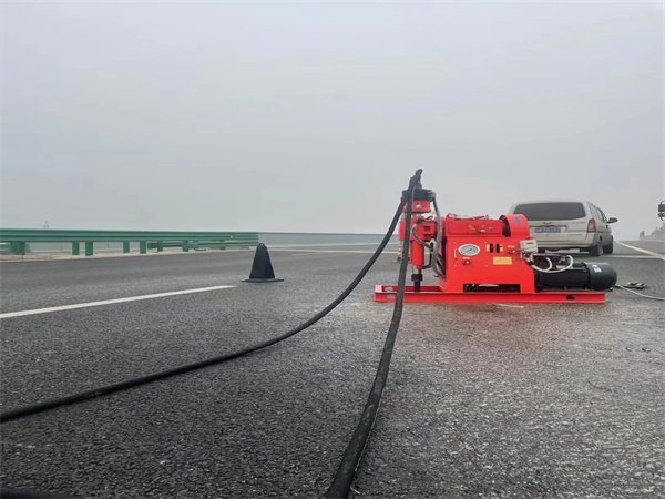 隆回马路路基路面开裂下沉注浆加固灌浆