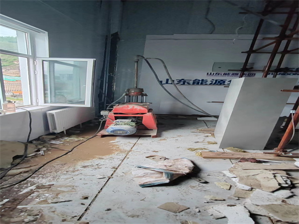 隆回地基基础下沉墙体裂缝加固注浆顶升施工